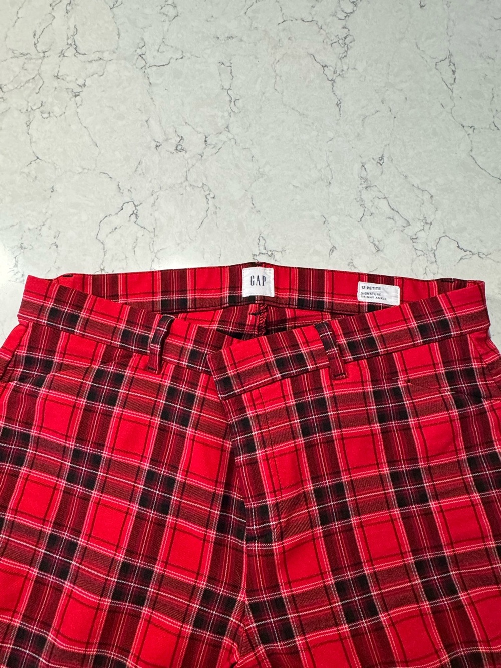 GAP Red Black Plaid Cropped Pants Size 12 Petite